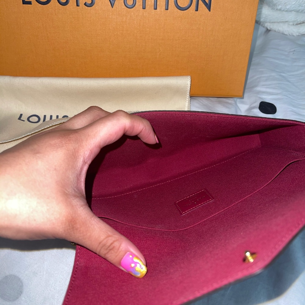 Louis Vuitton POCHETE FELICIE - Picture 6 of 8